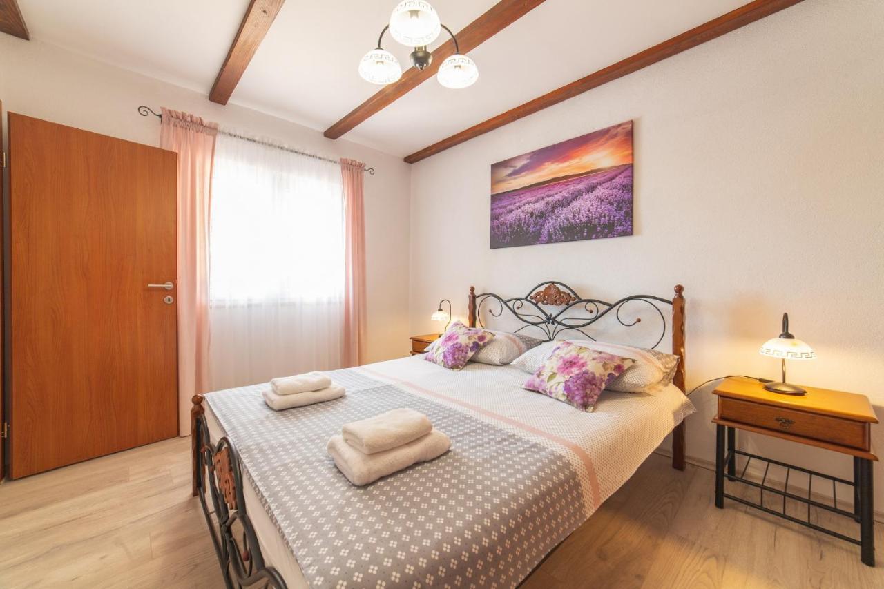 Holiday Home Sego With Private Pool Veliki Brocanac エクステリア 写真